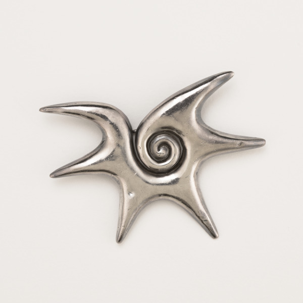 CHOLUTECA CONCH SHELL BROOCH