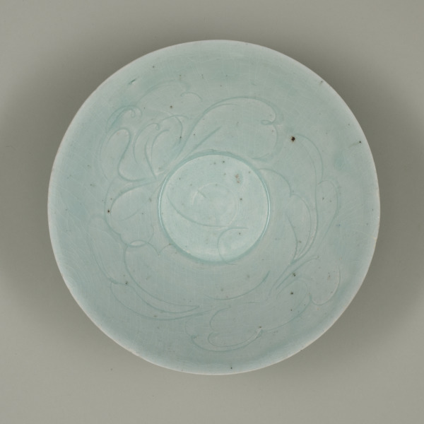 Bowl with Carved Flower and Leaves Design