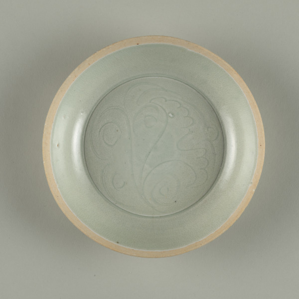 Dish Decorated with Carved Lotus Leaf Design