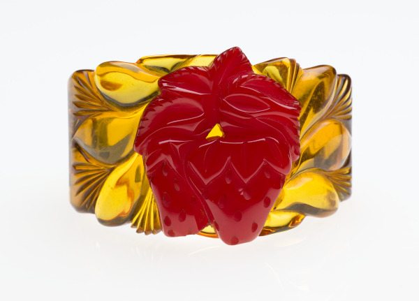 LAYERED TRANSLUCENT RED AND YELLOW STRAWBERRY DESIGN