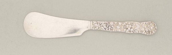 "CHRYSANTHEMUM" BUTTER SPREADER