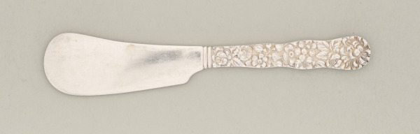 "CHRYSANTHEMUM" BUTTER SPREADER