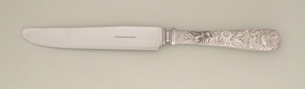 "REPOUSSE" DINNER KNIFE