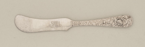 "REPOUSSE" BUTTER SPREADER