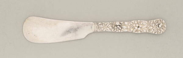 "CHRYSANTHEMUM" BUTTER SPREADER