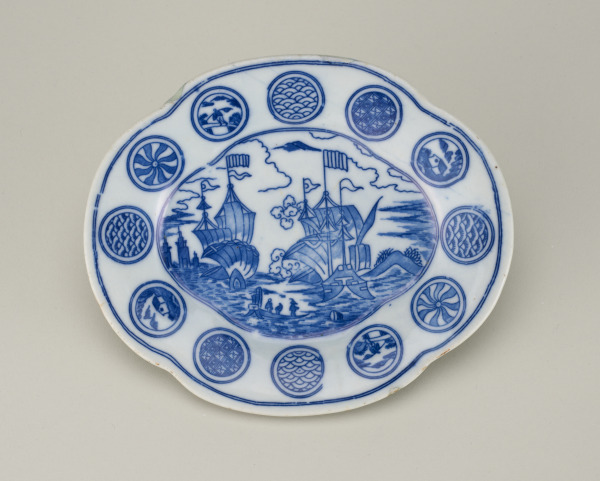 Lobed Dish Decorated with European Sailing Ships