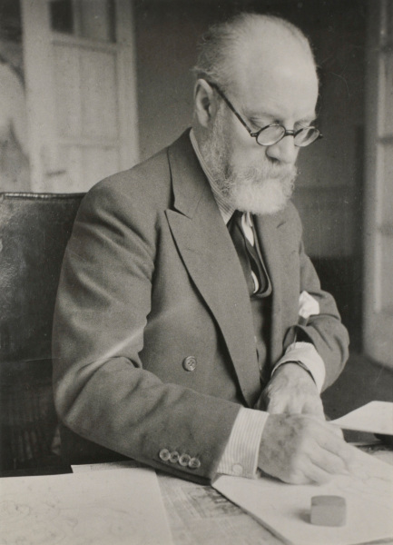 HENRI MATISSE AT WORK ON ILLUSTRATIONS FOR POÉSIES DE STÉPHANE MALLARMÉ