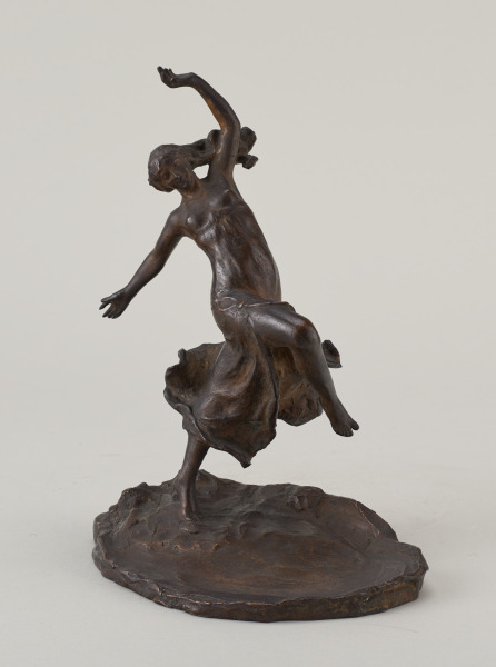 WOMAN DANCING