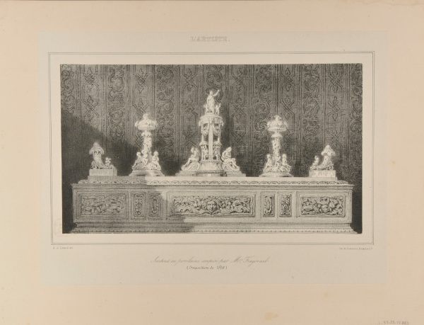 DISPLAY OF PORCELAIN DESIGNED BY MR. FRAGONARD
