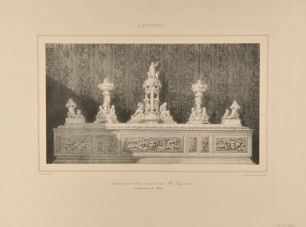 DISPLAY OF PORCELAIN DESIGNED BY MR. FRAGONARD