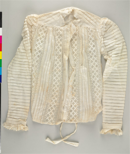 WOMAN'S BLOUSE WITH PLEATING AND INSERTS