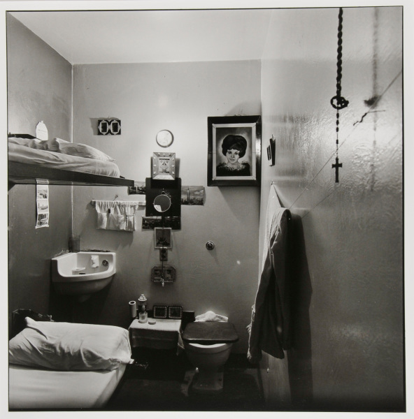 Cell of two Chicano convicts, The Walls