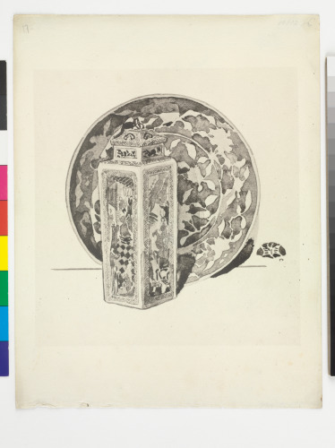 SQUARE CANISTER AND SAUCER-SHAPED DISH