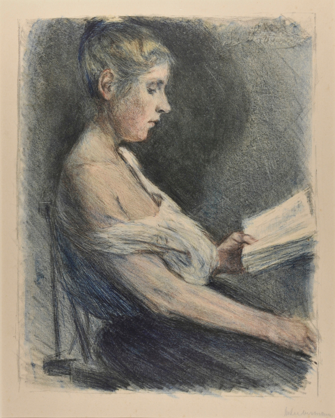 GIRL READING