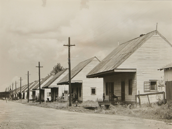 ROW OF NEGRO CABINS NEAR DESTREHAN, LOUISIANA