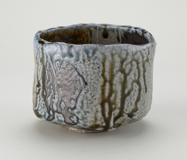 "Rumbling of the Sea" Teabowl ("Uminari" Wan)