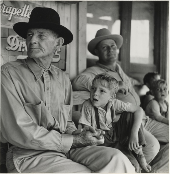 MAINSTREET, SATURDAY AFTERNOON. TOMBALL, TEXAS
