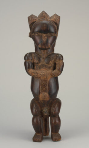 Seated Male Figure from a Reliquary Ensemble (Bieri)