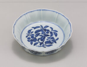 Brush Washer with Design of Fruit and Flowers