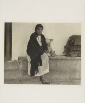 15. Woman and Baby · Hidalgo