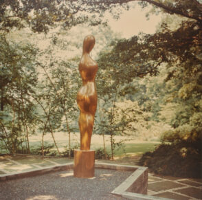 Jean Arp, Sculpture Classique. Photograph taken in The Wurtzburger Sculpture Garden (original site, Timberlane)