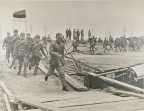 The Chinese Infantry Goes into Action