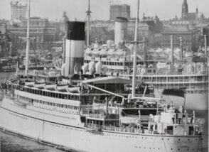 Stockholm, Tourist Steamers on Strommen