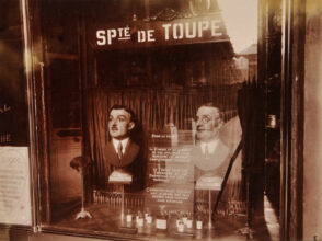 Toupée Shop, Palais Royal